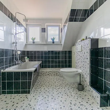 Apartment Lausitz-apartment, 80m2, Waschtrockner, 2 X Parkplätze, Küche, Netflix *