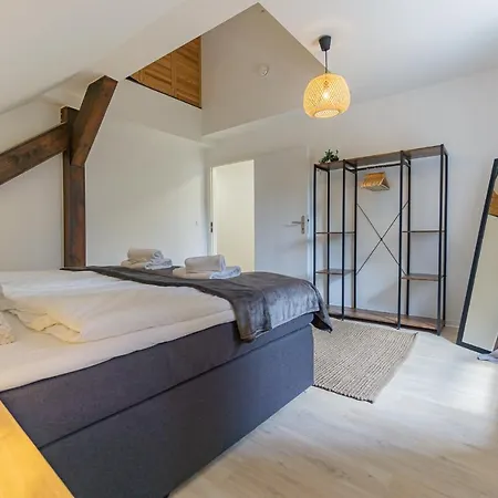 公寓 Lausitz-apartment, 80m2, Waschtrockner, 2 X Parkplaetze, Kueche, Netflix 科特布斯