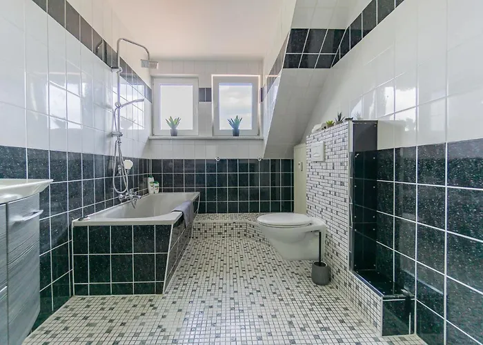 Apartment Lausitz-apartment, 80m2, Waschtrockner, 2 X Parkplaetze, Kueche, Netflix *