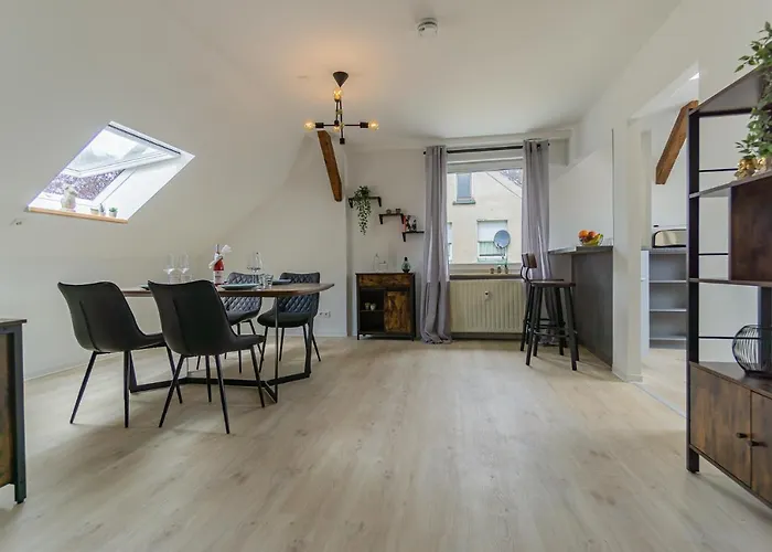 Lausitz-apartment, 80m2, Waschtrockner, 2 X Parkplaetze, Kueche, Netflix * Cottbus