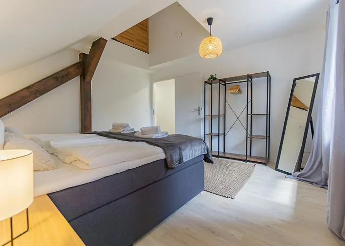 Apartment Lausitz-apartment, 80m2, Waschtrockner, 2 X Parkplaetze, Kueche, Netflix Cottbus